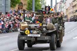 Začínají jubilejní Slavnosti svobody. Dorazí král, prezident i veterán