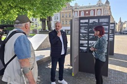 Výstava na náměstí v Prostějově připomíná konec 2. světové války