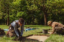 Archeologové z Plzně odkryli pozůstatky zázemí polní vojenské nemocnice z roku 1945