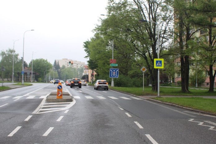 Policisté hledají svědky nehody ve Frýdku-Místku, sražený chlapec z místa odešel