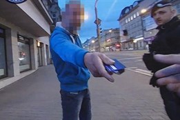 Platební karta v kanále, klíče v kapse a kabelka v kontejneru, aneb Výmluvy, které neobstály