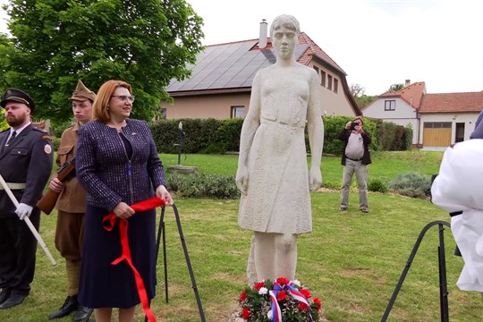 Při příležitosti 80. výročí konce 2. světové války odhalili v Bojkovicích památník obětem