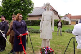 Při příležitosti 80. výročí konce 2. světové války odhalili v Bojkovicích památník obětem