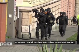 Policisté cvičně zasahovali při simulaci střelby v budově soudu