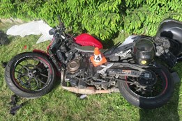 V Libivé řidič srazil motorkářku, ta skončila v nemocnici
