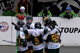 Hokejbaloví starší žáci porazili doma HBK Medokýš Martin 7:3