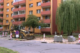 Chodník v ulici Nádražní prochází rekonstrukcí