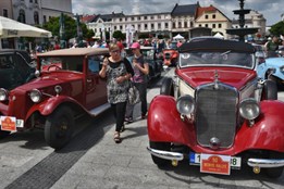 Karviná ožije historickými vozy. K vidění bude i horkovzdušný balón