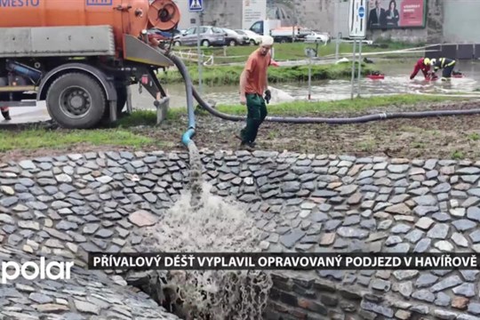 Podjezd v Havířově zaplavila voda, Správa železnic pracuje na novém propustku