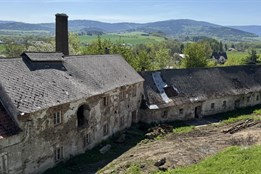 Studenti ZČU zachraňují zchátralý hrad Opálka na Klatovsku
