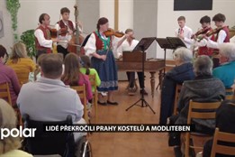 Lidé překročili prahy kostelů a modliteben