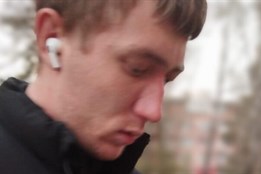 Naiva přišel o 600 tisíc, po podvodníkovi pátrají policisté