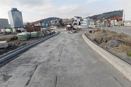 Na rekonstrukci nádraží ve Vsetíně navázala přeložka Nádražní ulice