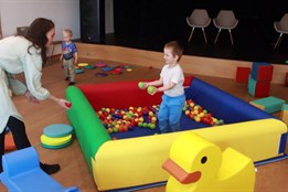Komunitní centrum Patro v domě kultury pomalu ožívá