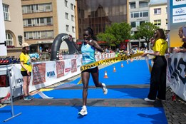 Festivalový půlmaraton ovládli běžci z Keni. Účast byla letos rekordní