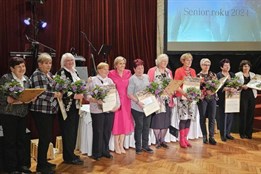 Nominace na Seniora roku v Karlovarském kraji jsou opět otevřené