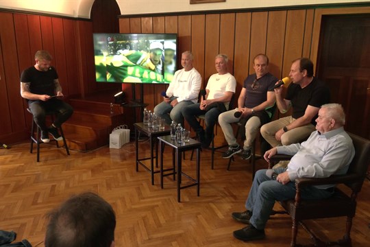 Hokejové legendy se v Baťově vile sešly u čaje