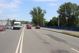Chodce ve Frýdku-Místku srazilo auto na čtyřproudé silnici, nedaleko je podchod