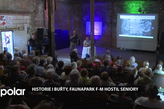 Historie i opékání buřtů. Faunapark ve Frýdku-Místku hostil Den pro seniory