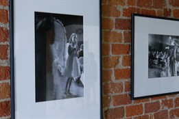 Black-White výstava představuje fotografie Pavla a Marka Diasových