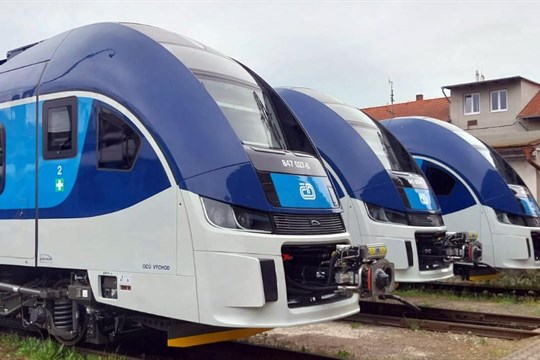 Vlakové jízdní řády se mění. V Karlovarském kraji přibydou lepší přípoje a více spojů