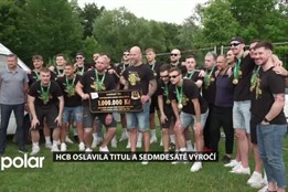 Na Lodičkách se uskutečnily velké a několikanásobné oslavy karvinských házenkářů