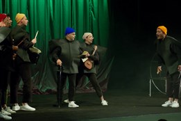 Slovácké divadlo uvádí Sen noci svatojánské Williama Shakespeara