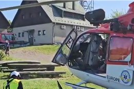 Paraglidista se po chybě na Javorovém zřítil z výšky a pochroumal záda