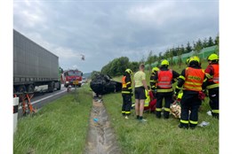 Kolize několika automobilů zastavila provoz na tahu k slovenské hranici