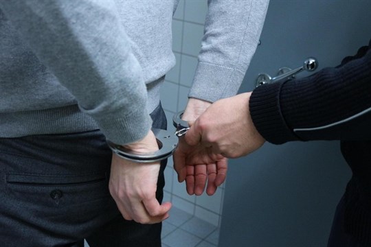 Bývalému primáři hrozí za brutální vraždu, pokus o vraždu a znásilnění až doživotí