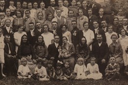 Historické snímky potěší patrioty i nové obyvatele Zádveřic-Rakové