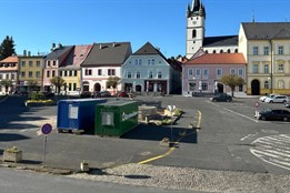 Tachov dokončuje rekonstrukci náměstí, po 50 letech je na něm opět Mariánský sloup