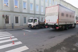 Řidič kamionu srazil v Šumperku chodkyni