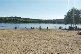 Voda v koupalištích v Plzeňském kraji má před prázdninami stále dobrou kvalitu