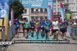 Na Masarykově náměstí odstartovali běžci čtvrtého ročníku závodu POHO50