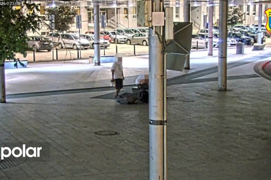 Zloděj okradl spícího muže v Ostravě, chytili ho za 6 minut