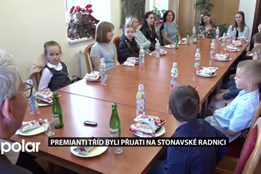 Premianti tříd byli přijati na stonavské radnici nej žáci
