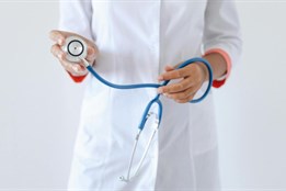 Sokolovská nemocnice má moderní bronchoskop: vyšetření budou rychlejší i přesnější