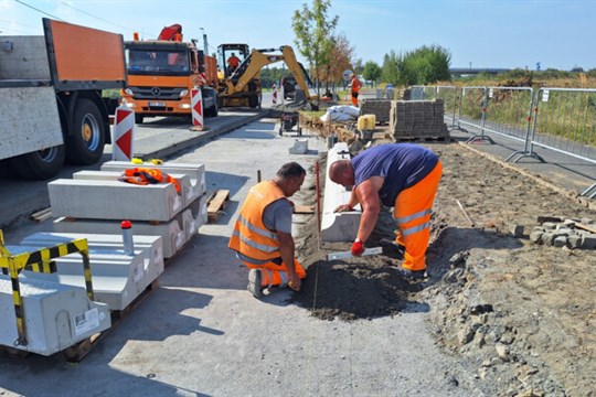 Výstavba nového chodníku uzavře část ulice v Ostravě-Plesné