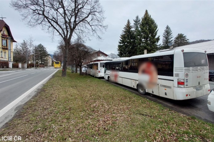 Dvojice vykrádala odstavené autobusy na Opavsku a Bruntálsku