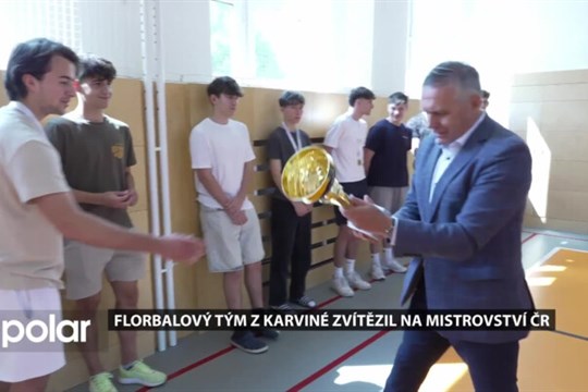 Na Mistrovství republiky středních škol ve florbalu získali titul karvinští gymnazisté