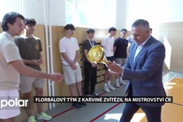 Na Mistrovství republiky středních škol ve florbalu získali titul karvinští gymnazisté