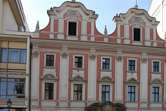 Plzeňské biskupství prověřuje podezření ze sexuálního obtěžování zaměstnance