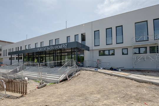 Oprava venkovní části krytého bazénu v Kroměříži je hotová. Interiér přijde na řadu za rok