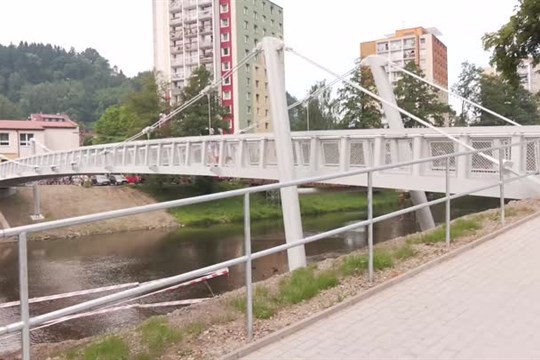 Železný Brod otevřel lávku přes Jizeru