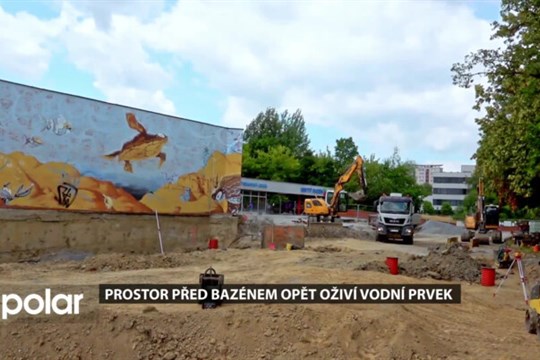Prostor před bazénem v Porubě prochází rekonstrukcí. Opět jej oživí vodní prvek