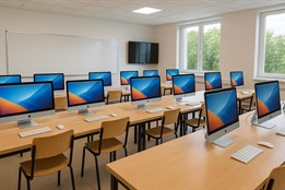 Moderní učebny pro budoucí pedagogy: Karlovarský kraj investuje do školního vybavení více než 10 milionů