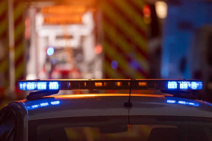 Žena ve Zlíně začala rodit na zastávce MHD. Policisté zapnuli maják a doprovodili ji do porodnice