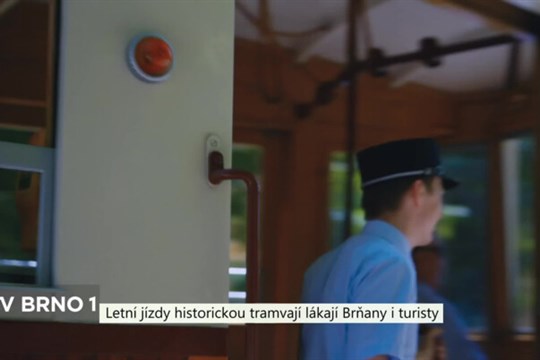 Letní jízdy historickou tramvají lákají Brňany i turisty