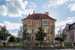 ICONIC HOUSES. Ikony české avantgardy. Autenticita a stylová diverzita